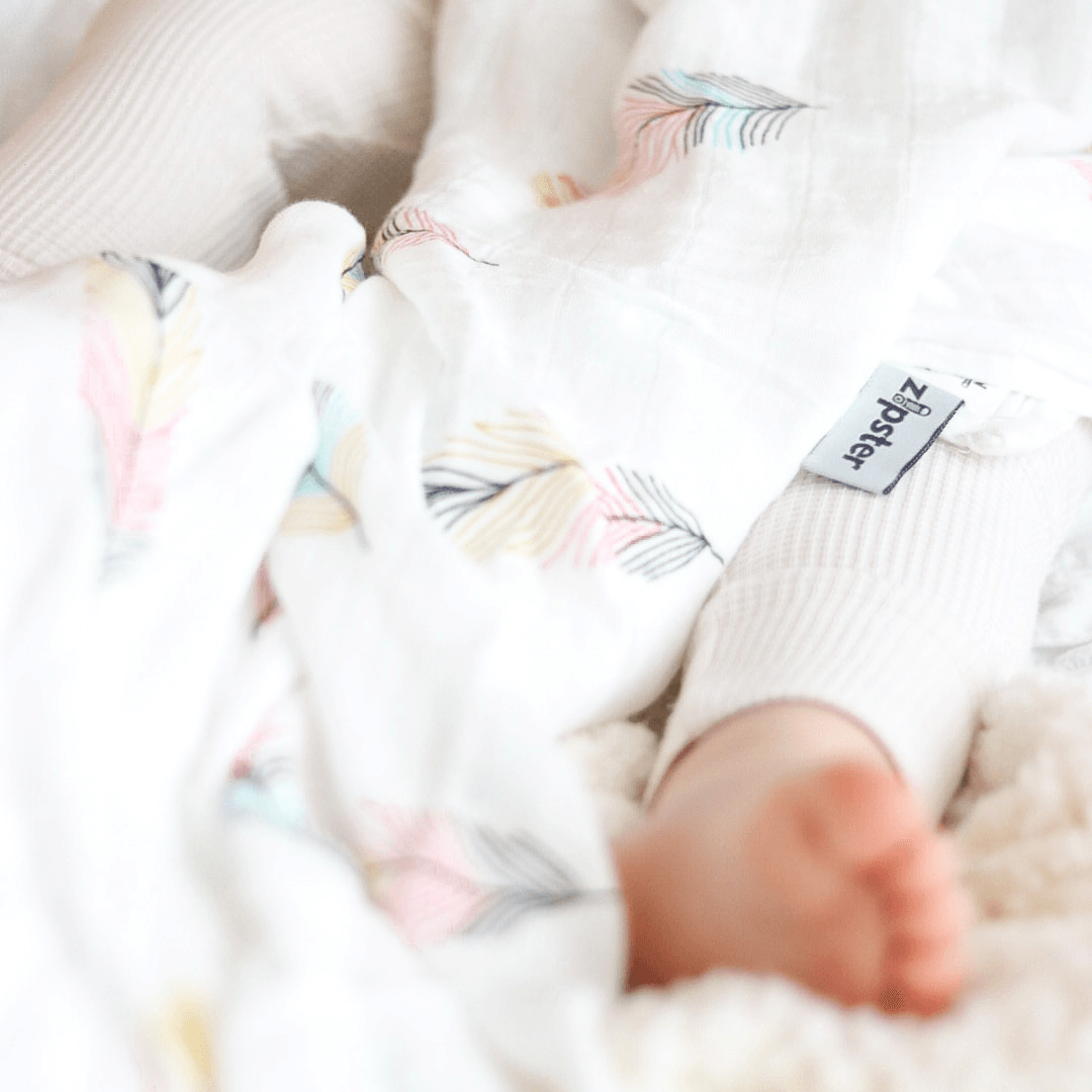 Feathers Large Muslin Blanket - Zipster